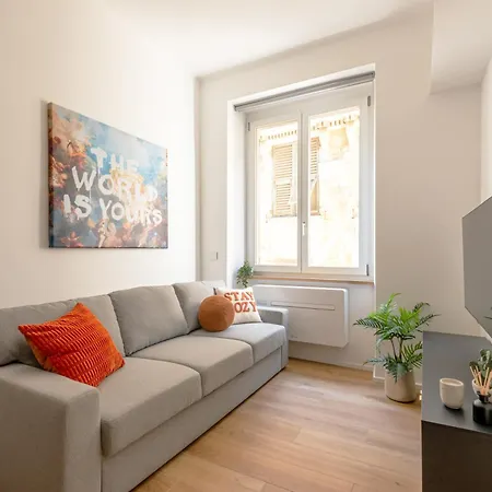 Luccoli17 - Elegant Escape With Wifi 1gbps, Elevator, Ac - Historical Center 아파트