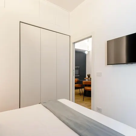 Luccoli17 - Elegant Escape With Wifi 1gbps, Elevator, Ac - Historical Center 아파트 제노바