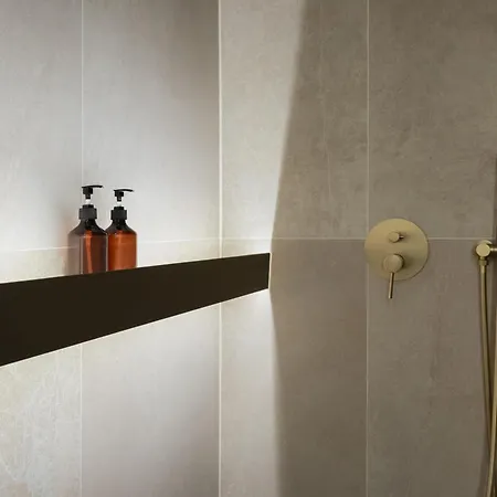 Lägenhet Luccoli17 - Elegant Escape With Wifi 1gbps, Elevator, Ac - Historical Center *