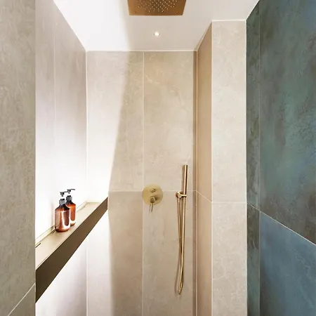 Luccoli17 - Elegant Escape With Wifi 1gbps, Elevator, Ac - Historical Center